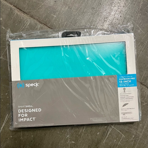 SPECK: SMARTSHELL MACBOOK PRO CASE 13-inch with & without Touch Bar & Touch ID - Picture 2 of 9